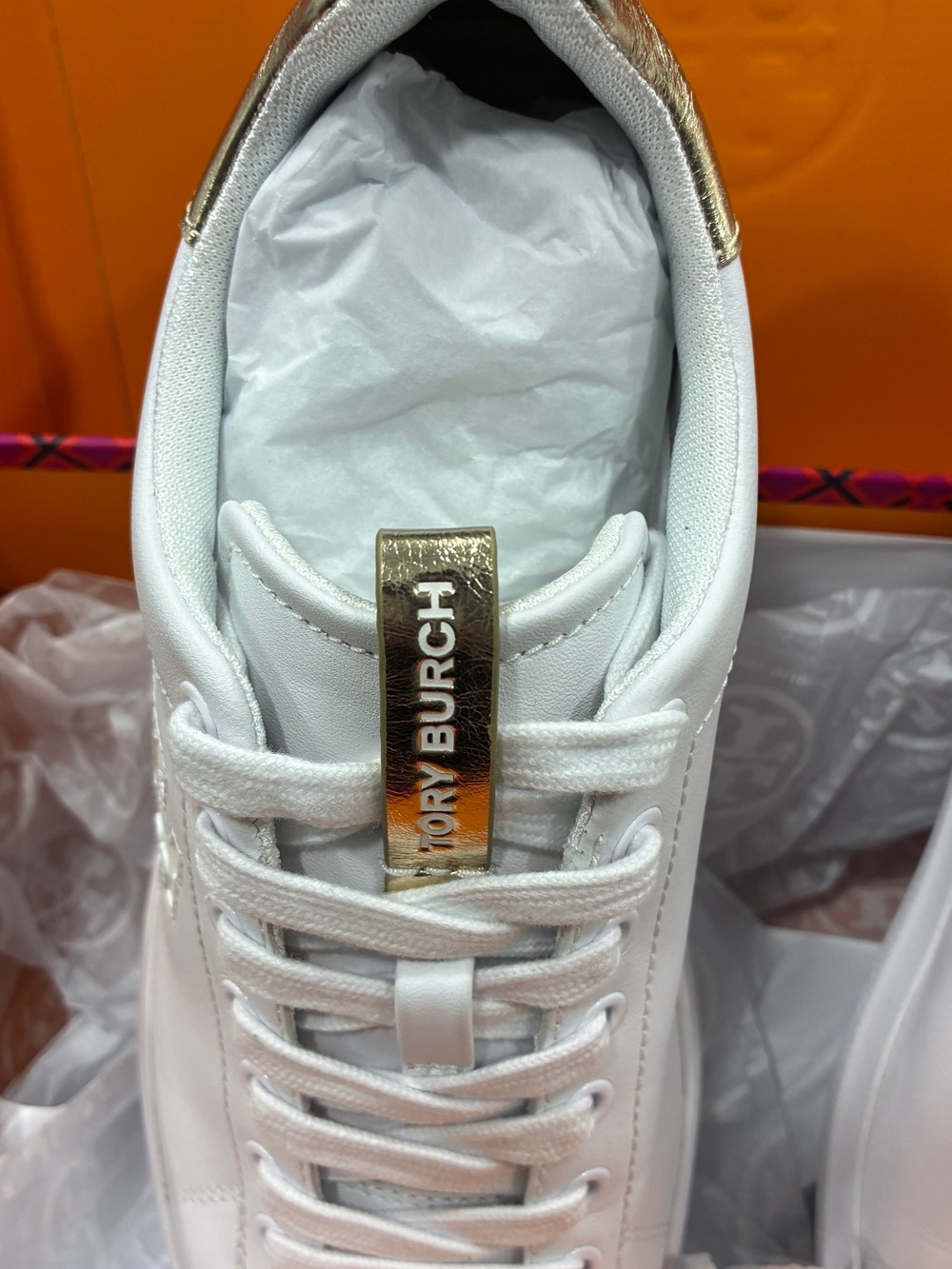 Tory Burch Howell Court White Leather Sneakers Gold Heel Size 6M - Picture 3 of 6